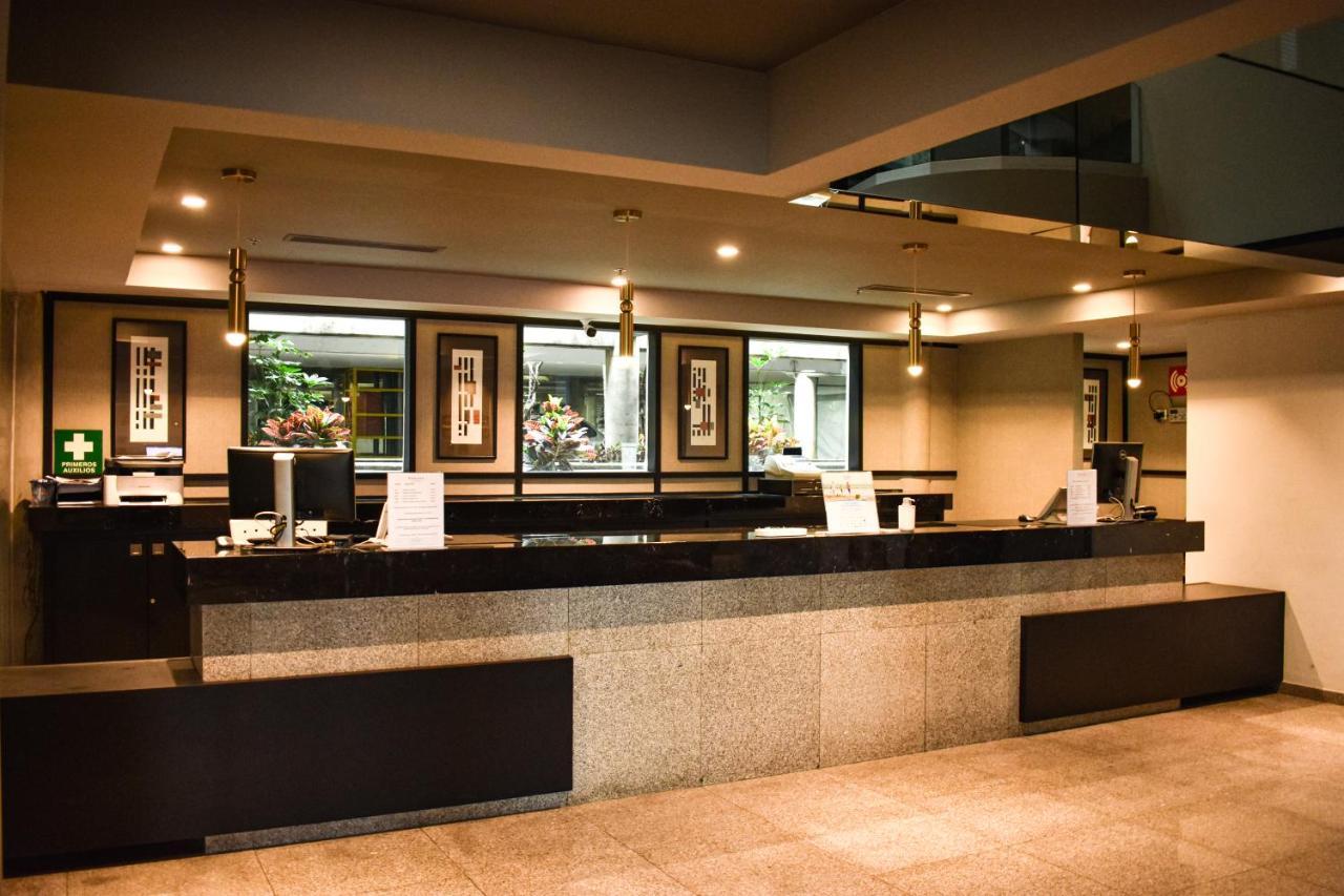 Ramada By Wyndham Mexico City Santa Fe Exterior photo