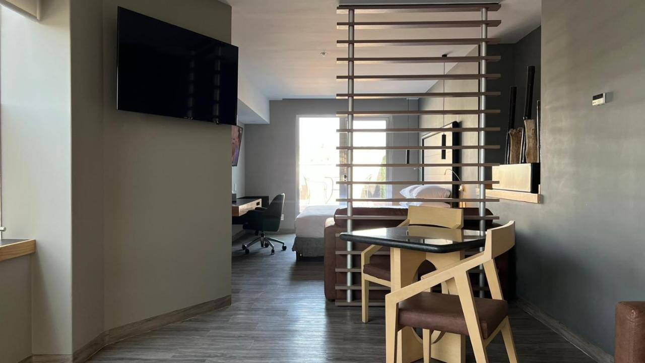 Ramada By Wyndham Mexico City Santa Fe Exterior photo