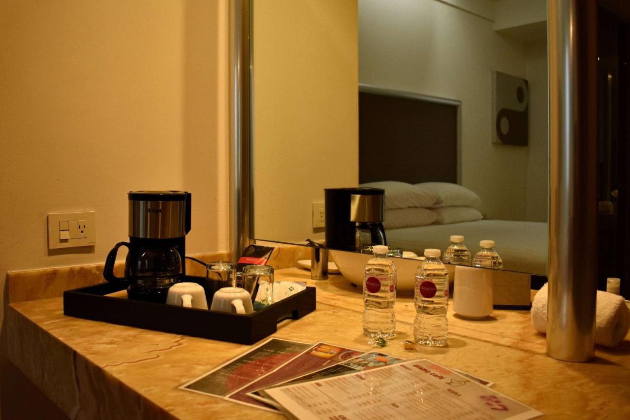 Ramada By Wyndham Mexico City Santa Fe Exterior photo