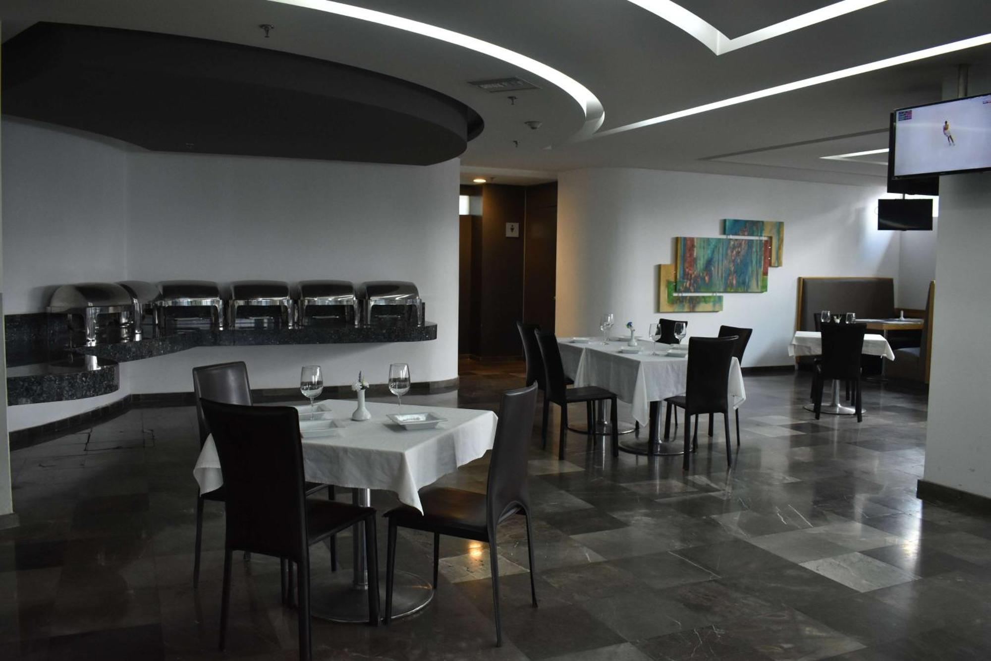 Ramada By Wyndham Mexico City Santa Fe Exterior photo
