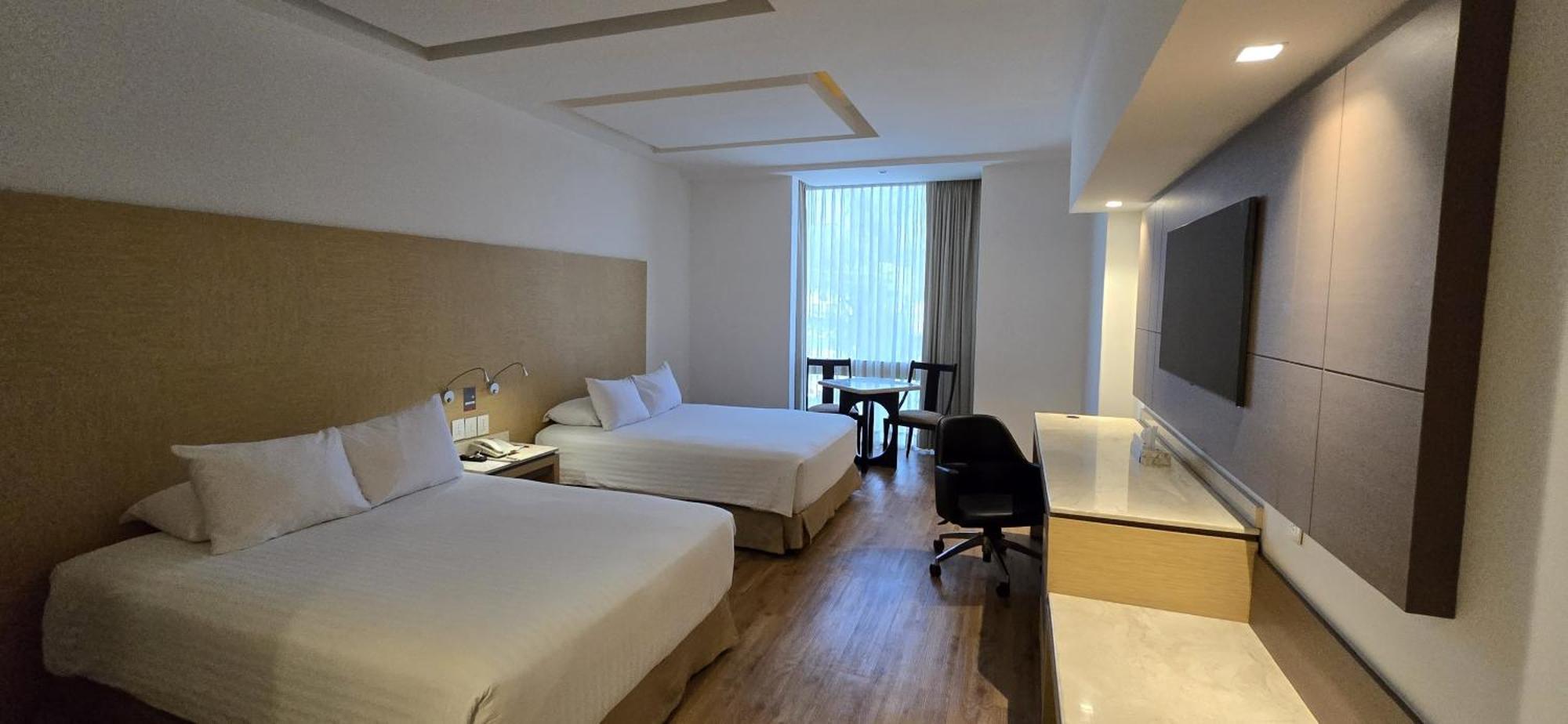 Ramada By Wyndham Mexico City Santa Fe Exterior photo